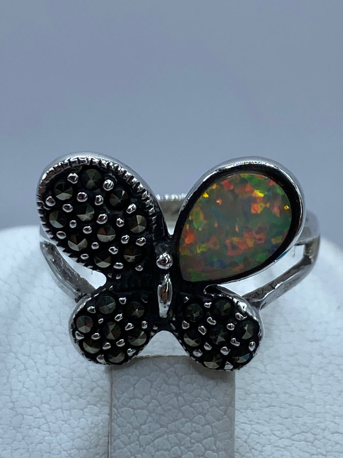 Anillo Mariposa de Plata Ley 925 con Ópalo de Fuego y Marquesita