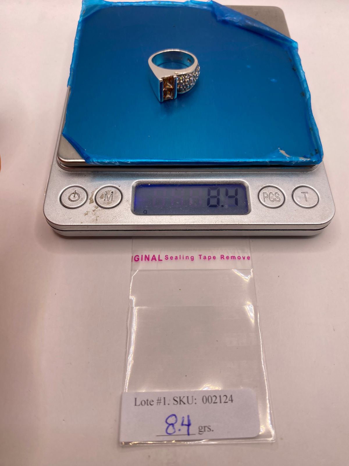 Anillo Moderno con Zirconia Color Champagne en Plata Ley 925