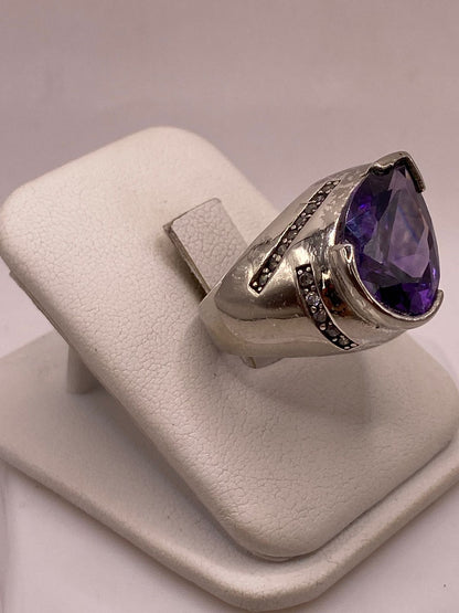 Anillo Moderno con Zirconia Morada en Plata Ley 925