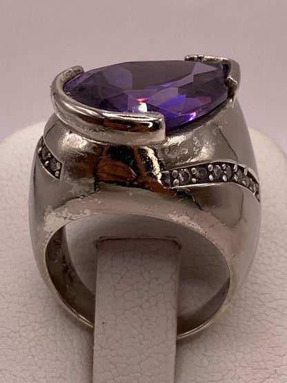 Anillo Moderno con Zirconia Morada en Plata Ley 925