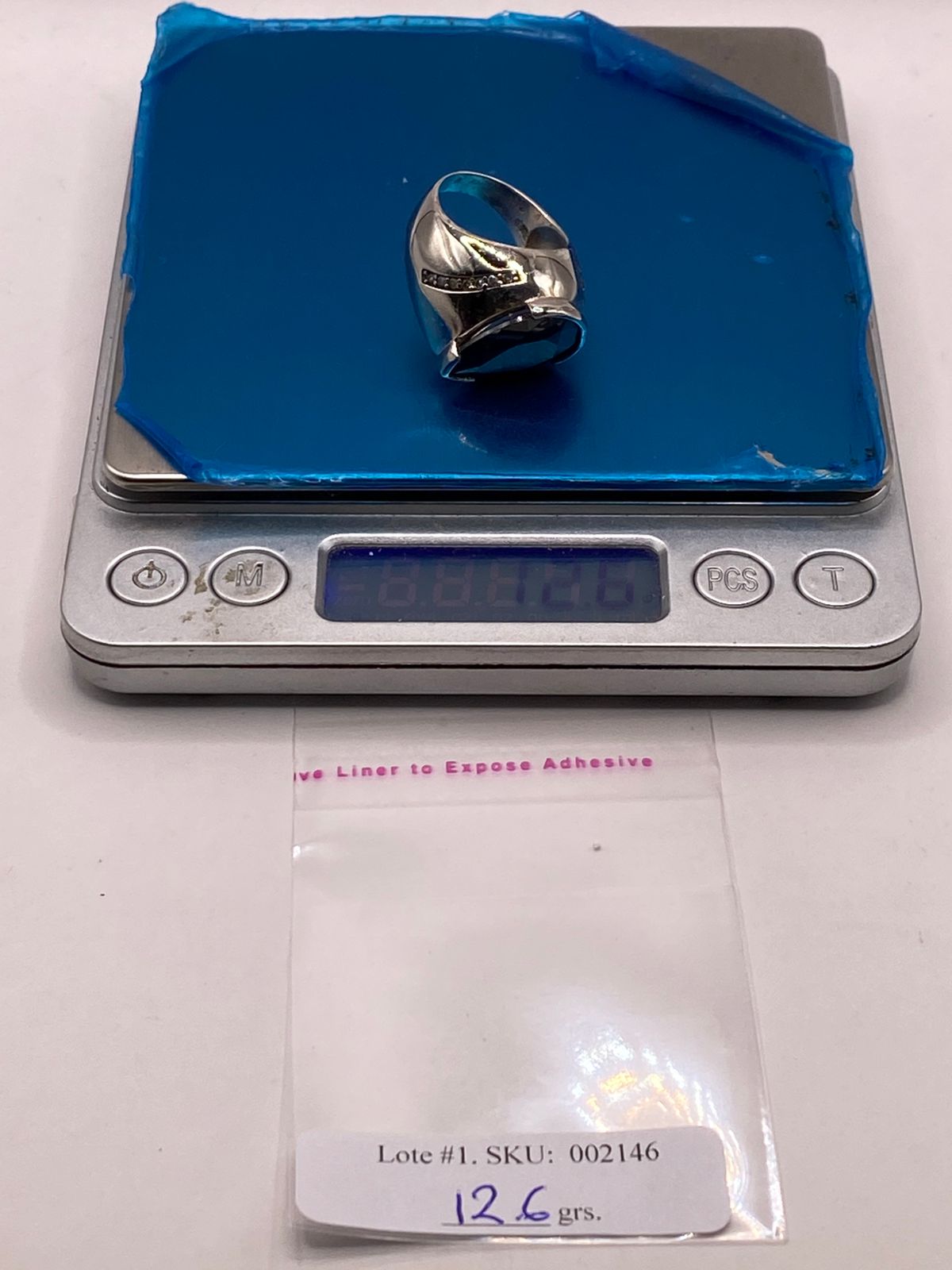 Anillo Moderno con Zirconia Negra Encorte Gota en Plata Ley 925
