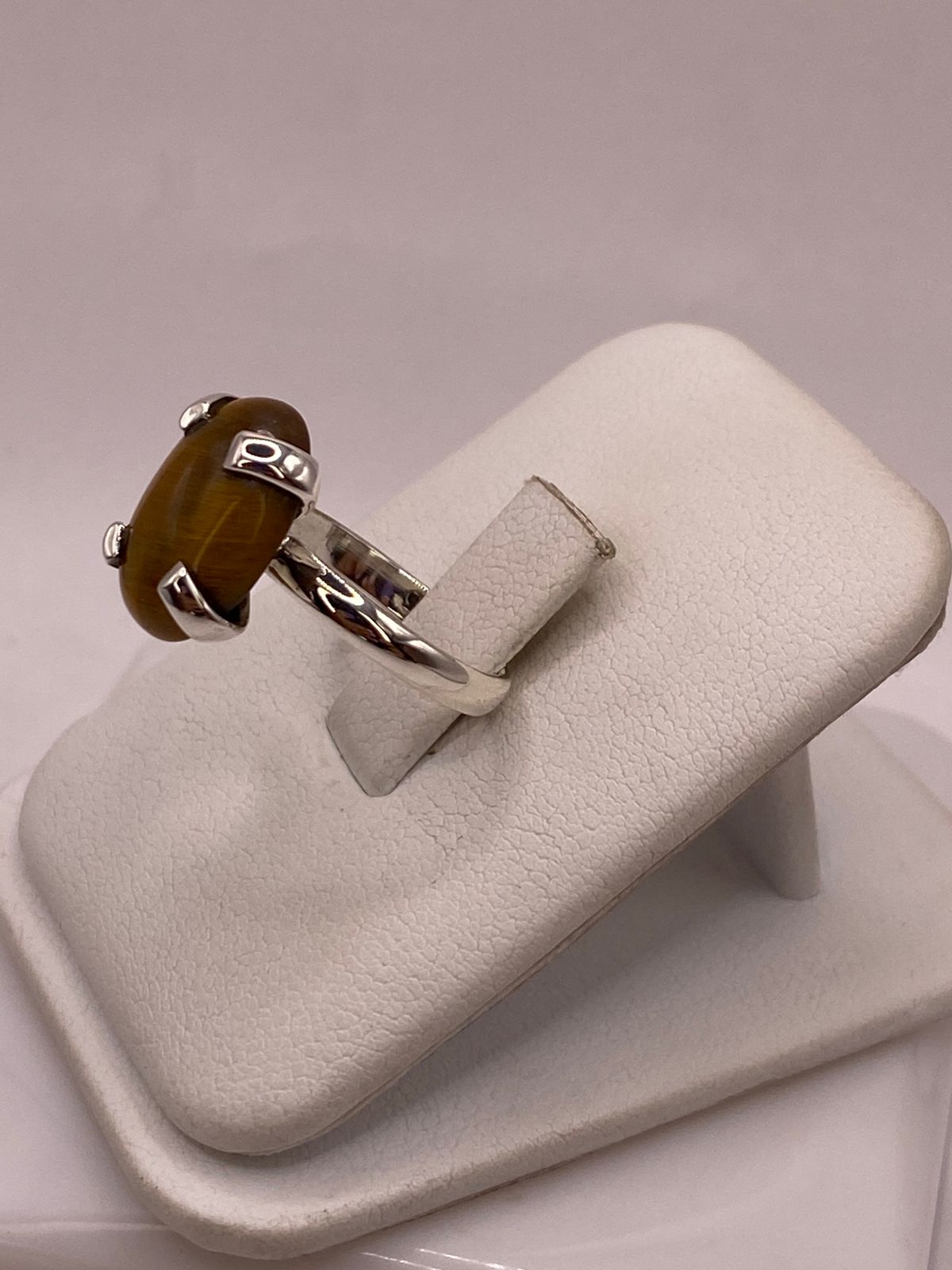 ANILLO CON OJO DE TIGRE DE PLATA LEY 925