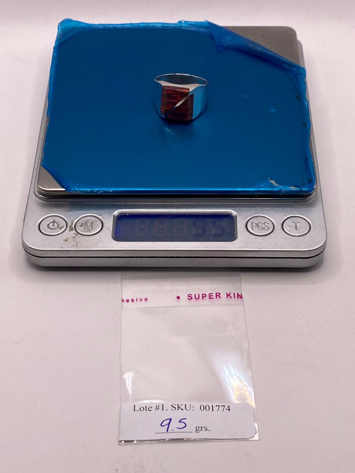 Anillo de Ópalo de Fuego Multicolor en Plata Ley .925