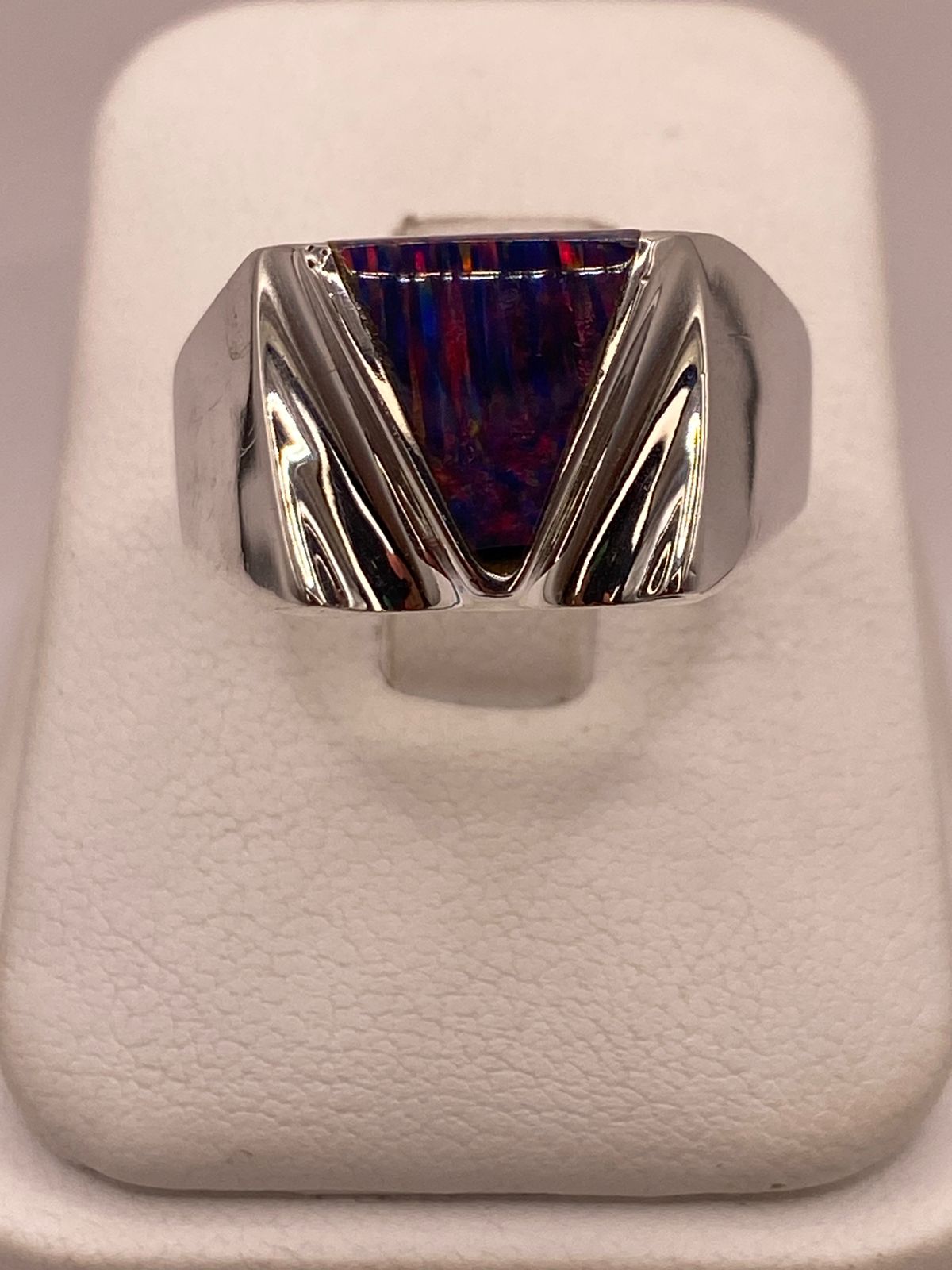 Anillo con Ópalo de Fuego Multicolor en Plata Ley .950