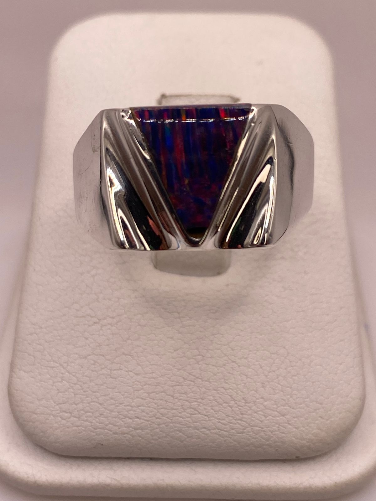 Anillo con Ópalo de Fuego Multicolor en Plata Ley .950