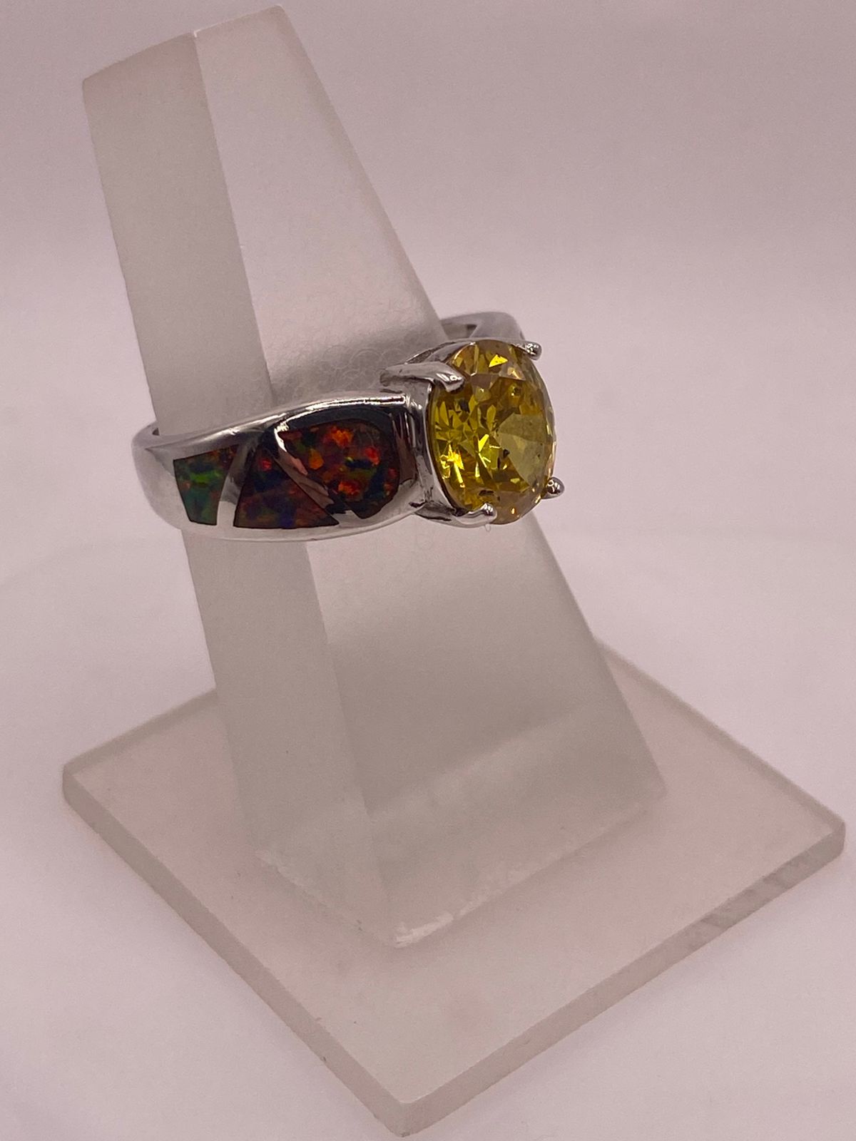 Anillo Ópalo Rojo Fuego & Zirconia Citrino Oval Plata 925