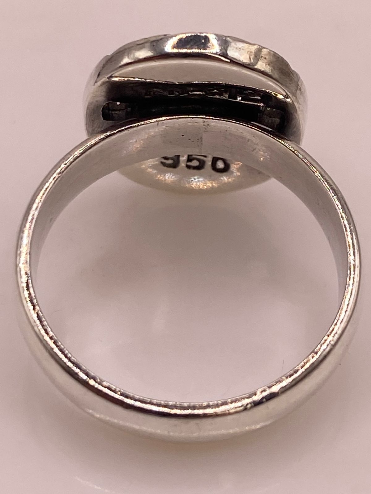 Anillo Ovalado de Plata Ley 950 con Ópalo de Fuego