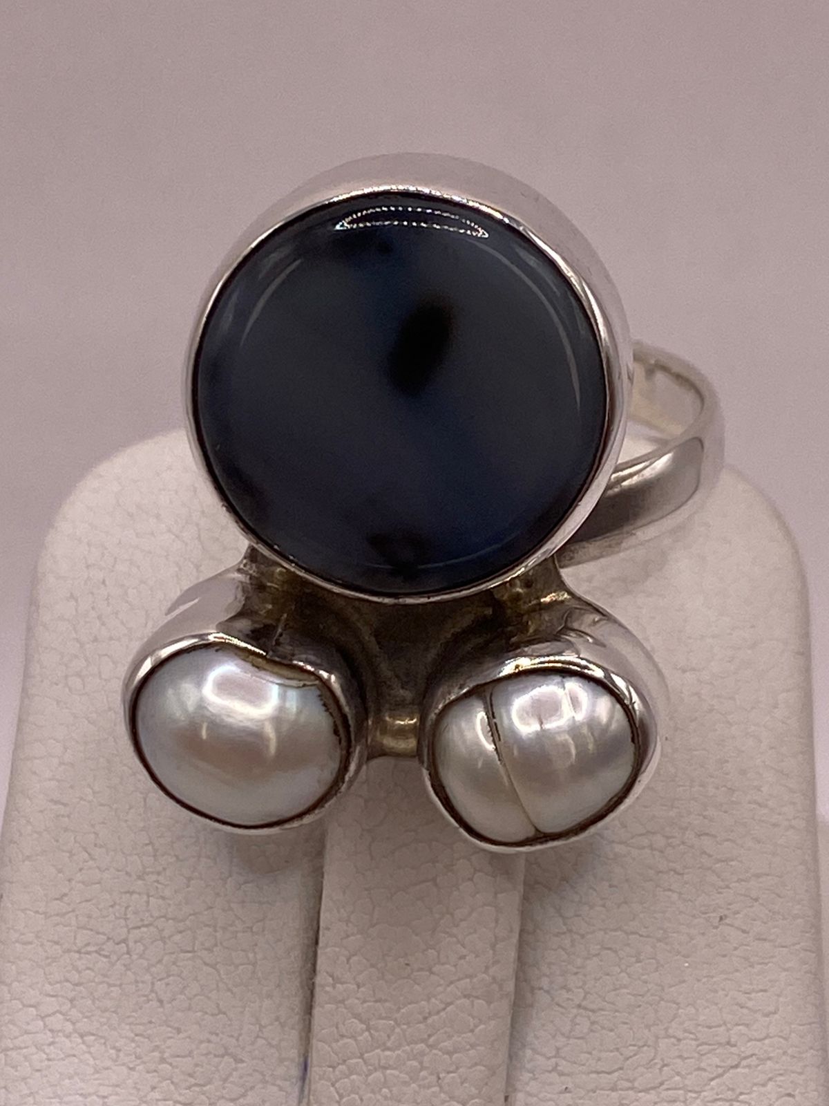 Anillo de Plata Ley 925 con Ágata Azul y Nácar