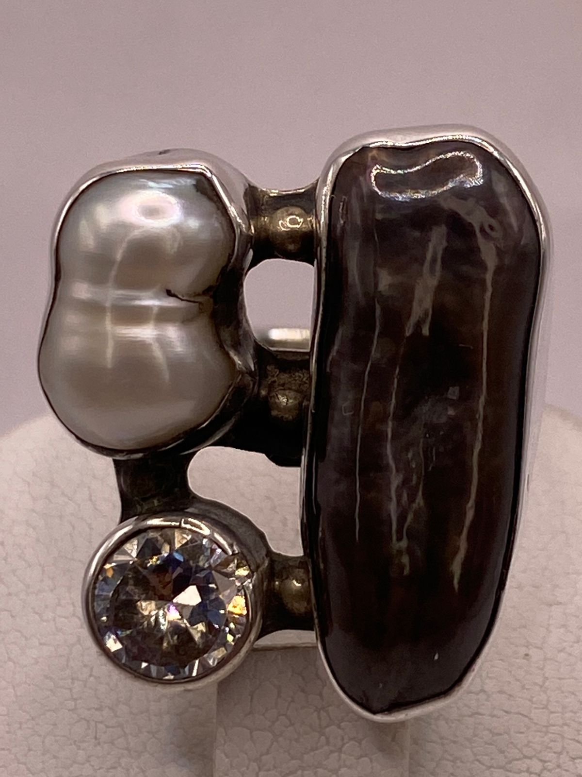 Anillo de Plata Ley 925 con Ágata Café, Nácar y Zirconia