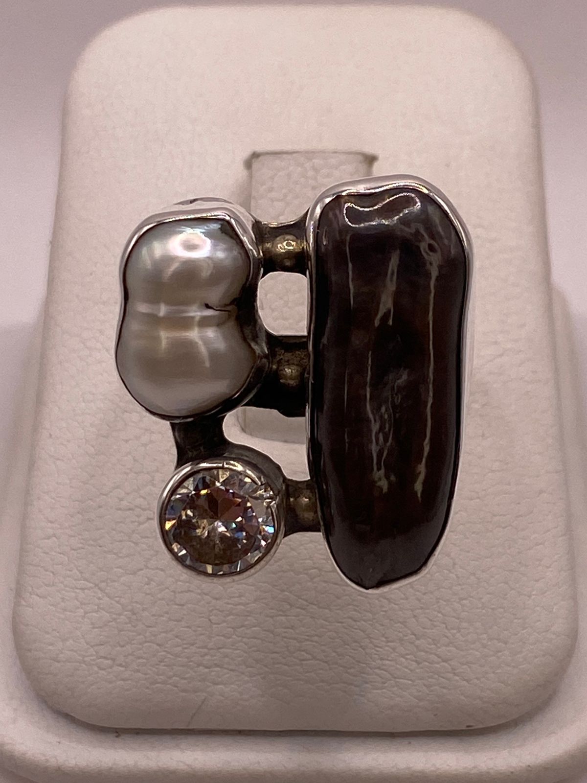 Anillo de Plata Ley 925 con Ágata Café, Nácar y Zirconia
