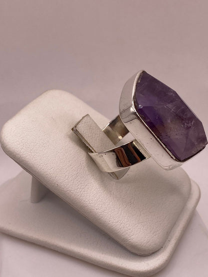 Anillo de Plata Ley 925 con Amatista Natural