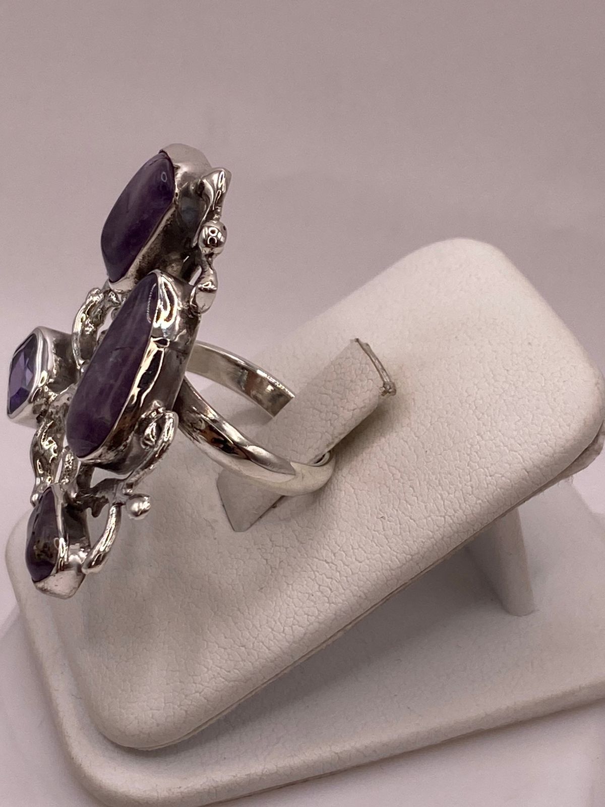 ANILLO DE PLATA LEY 925 CON AMATISTA Y ZIRCONIA