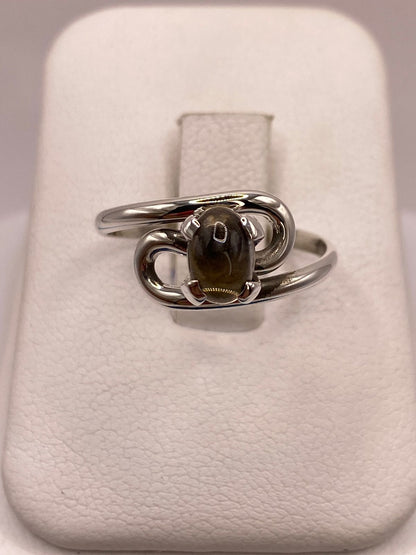 Anillo de Plata Ley 925 con Ámbar Ahumado — detalle de acabado