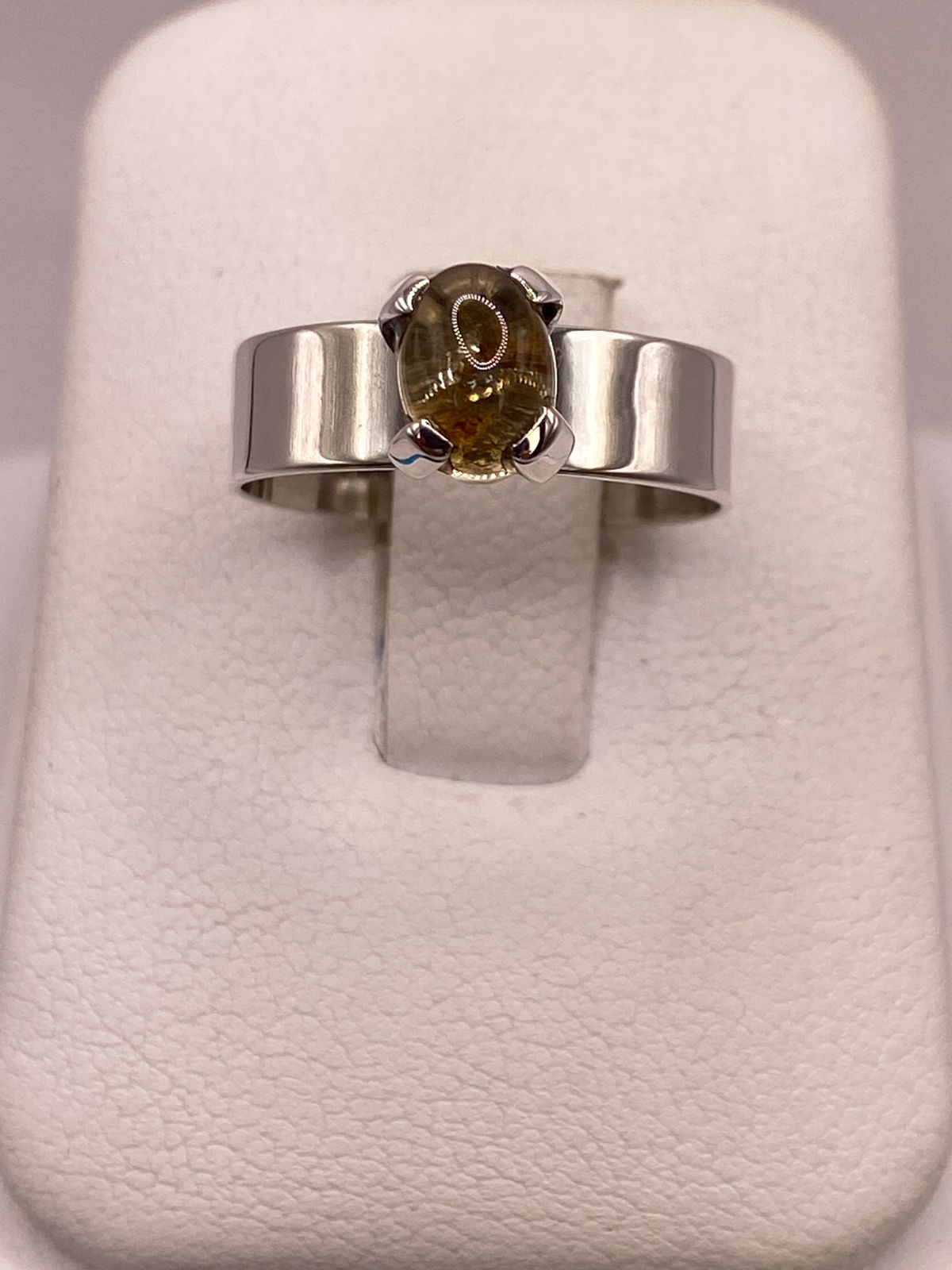 ANILLO DE PLATA LEY 925 CON ÁMBAR AHUMADO