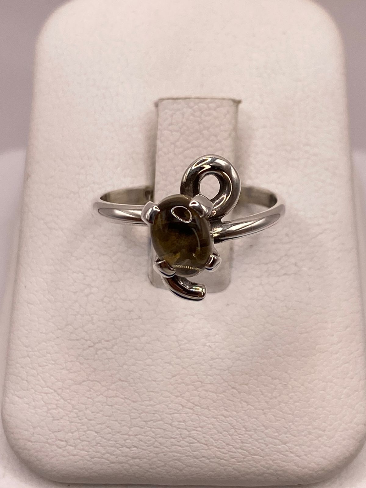ANILLO DE PLATA LEY 925 CON ÁMBAR AHUMADO