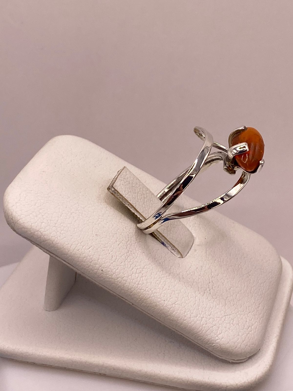 ANILLO DE PLATA LEY 925 CON ÁMBAR NATURAL