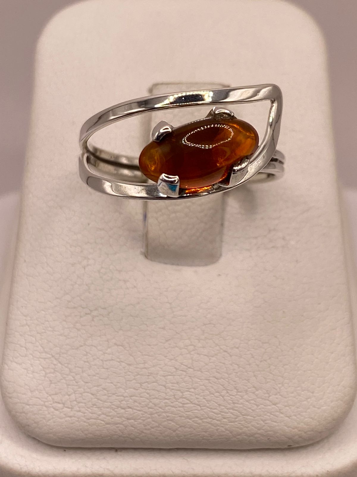 ANILLO DE PLATA LEY 925 CON ÁMBAR NATURAL