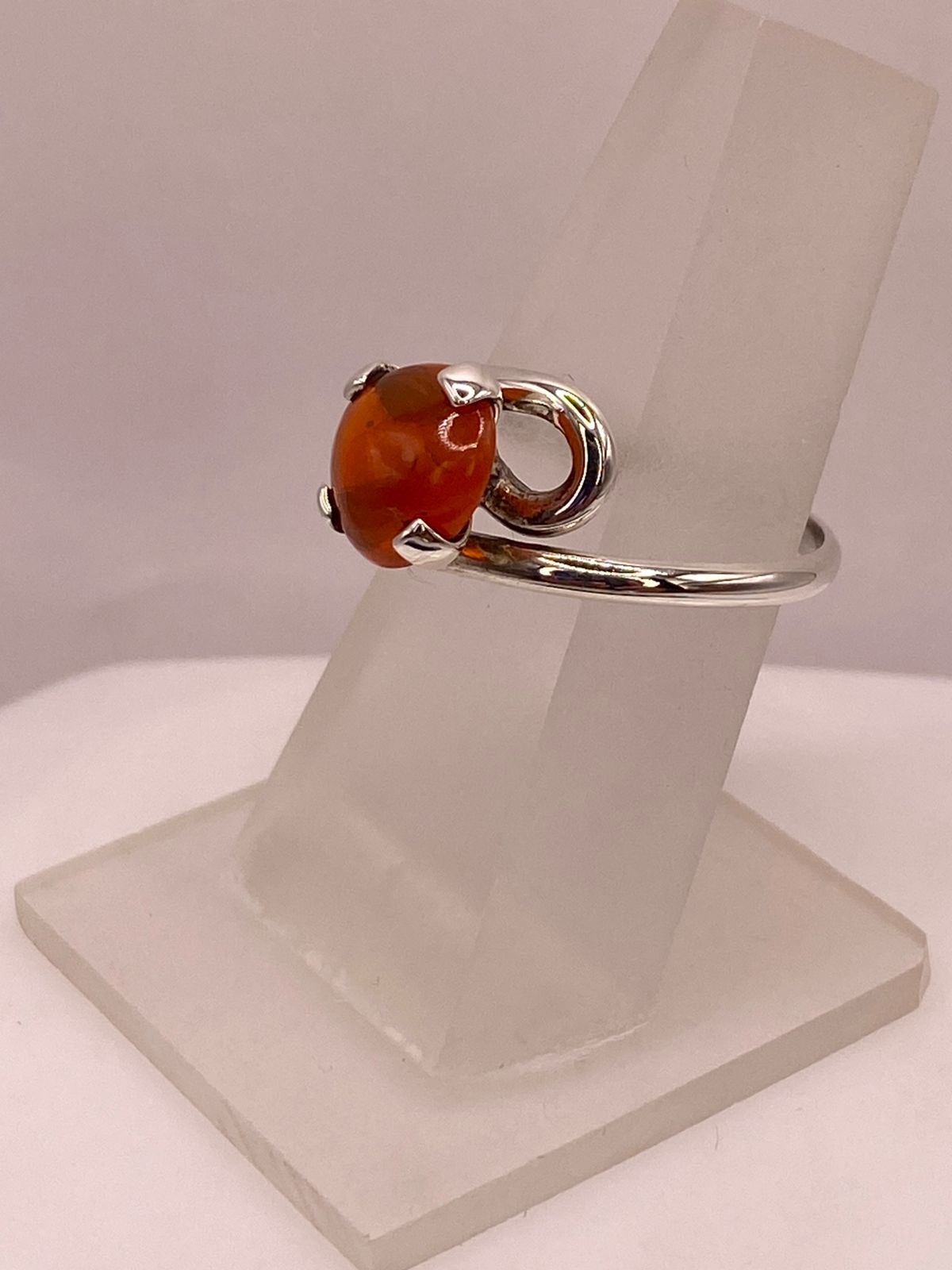 Anillo de Plata Ley 925 con Ámbar Natural