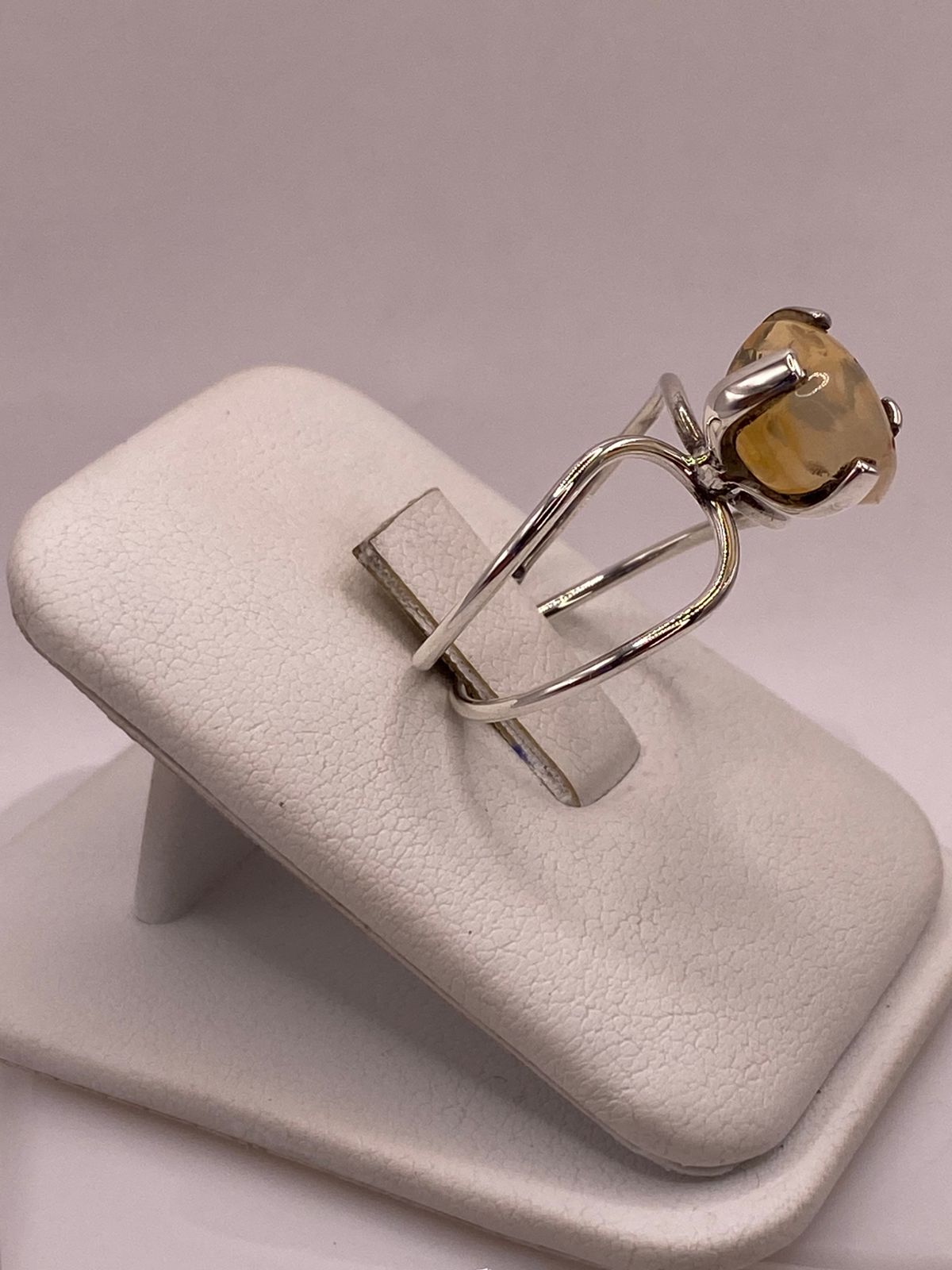 Anillo de Plata Ley 925 con Ámbar Natural