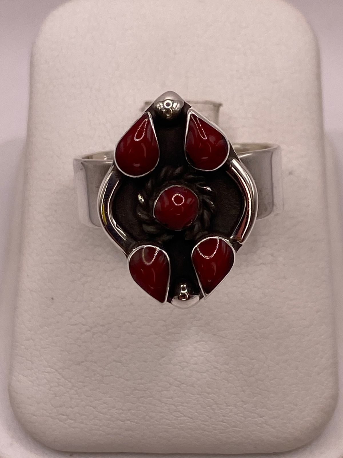 ANILLO DE PLATA LEY 925 CON CORAL ROJO
