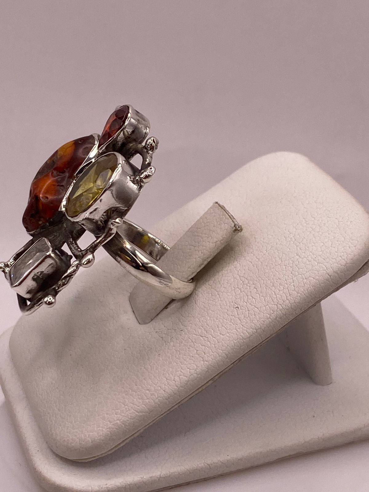 Anillo de Plata Ley 925 con Jaspe Multicolor y Zirconia