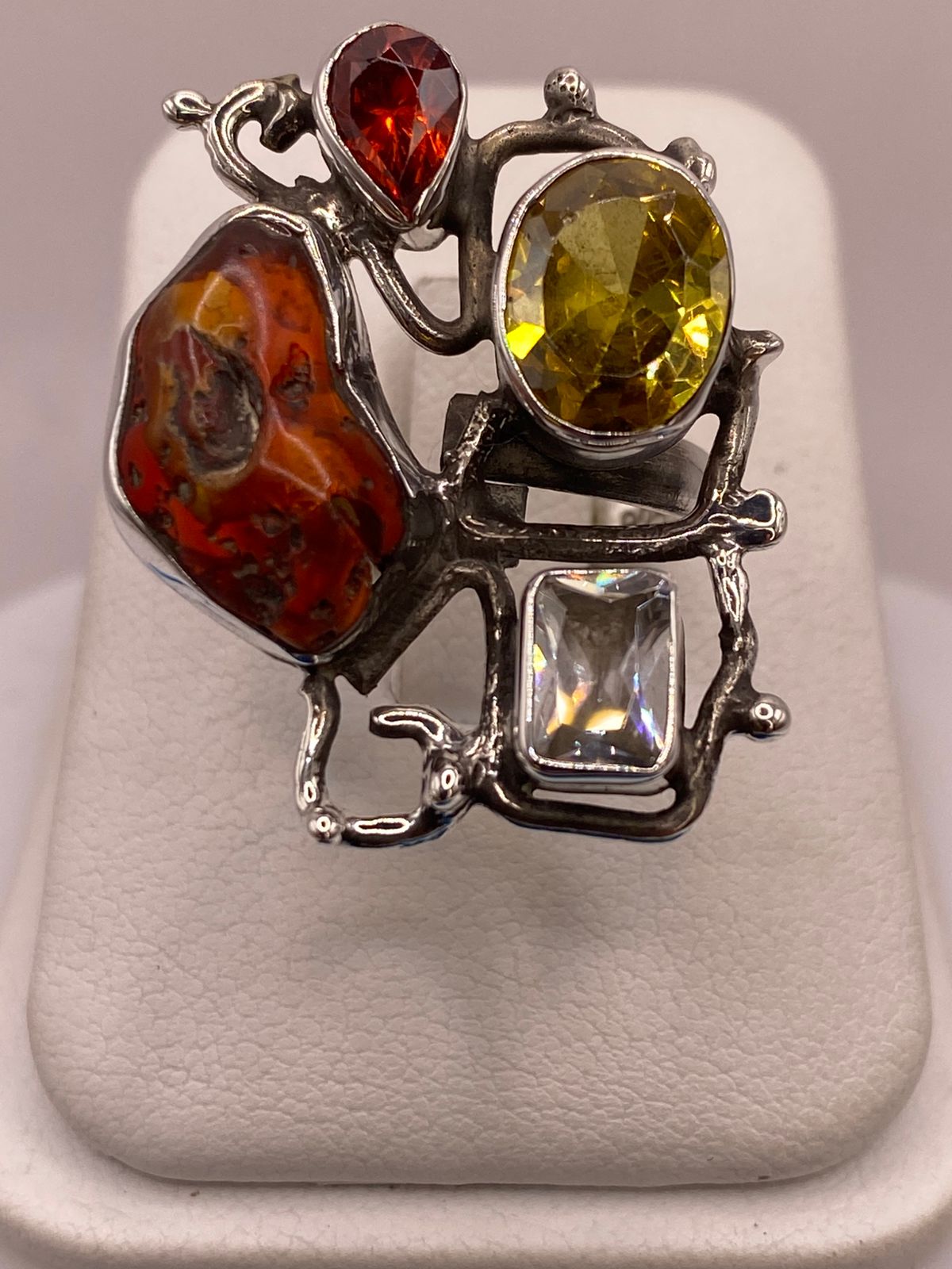Anillo de Plata Ley 925 con Jaspe Multicolor y Zirconia