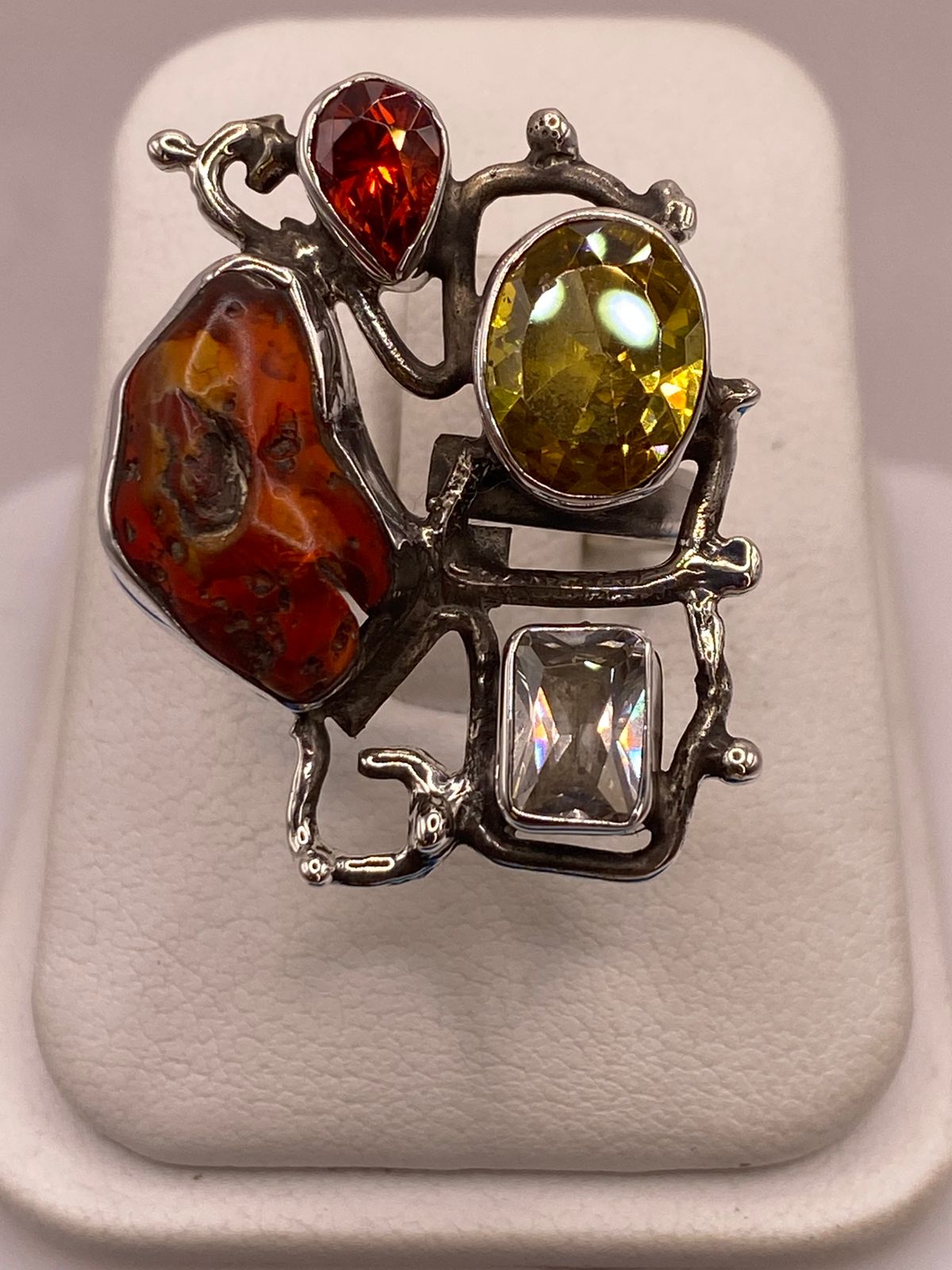 Anillo de Plata Ley 925 con Jaspe Multicolor y Zirconia