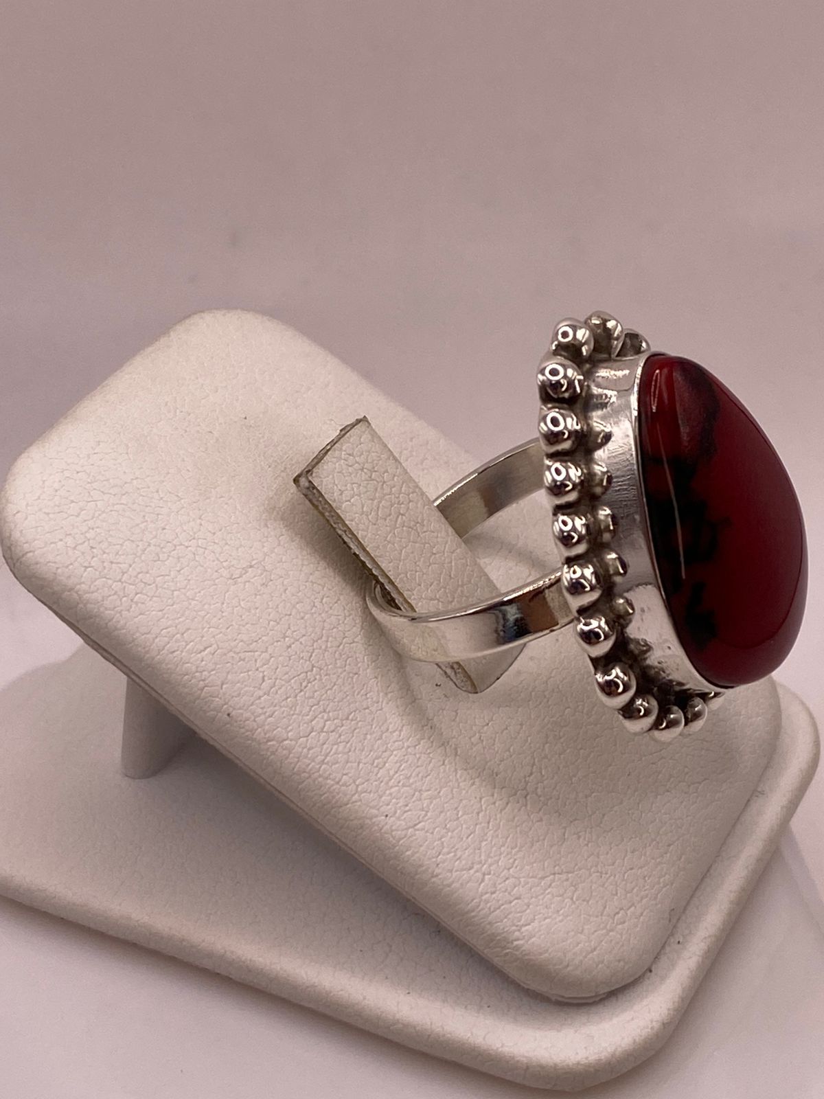 ANILLO DE PLATA LEY 925 CON JASPE ROJO