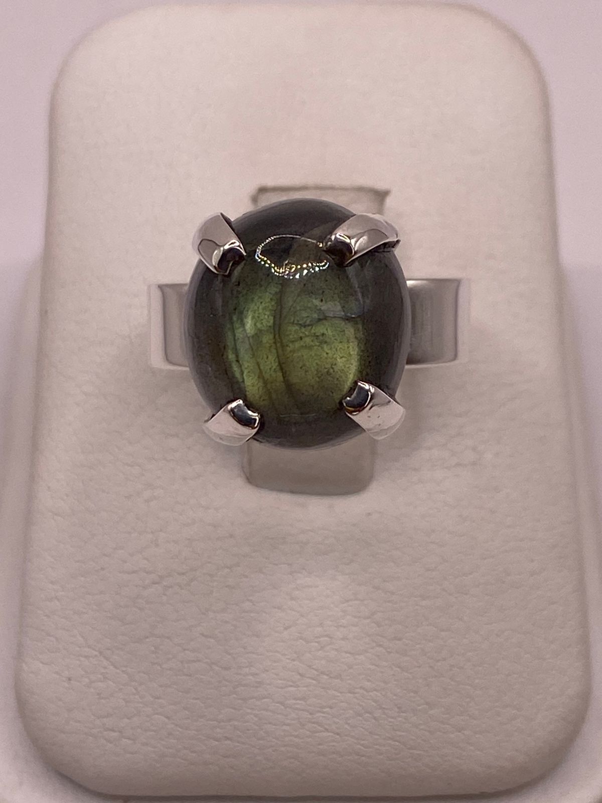 Anillo de Plata Ley 925 con Labradorita Natural