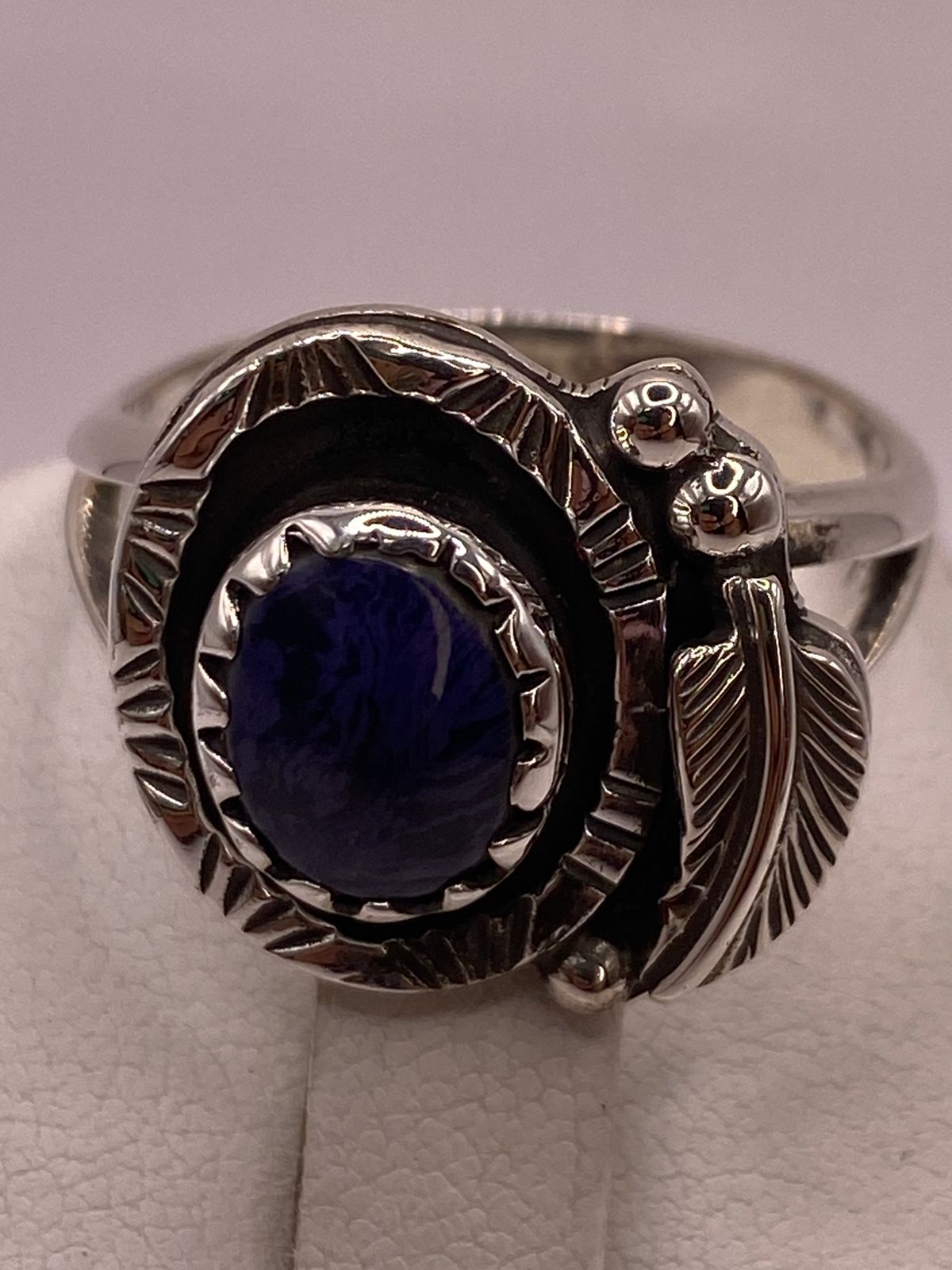 Anillo de Plata Ley 925 con Lapislázuli y Diseño Navajo de Pluma