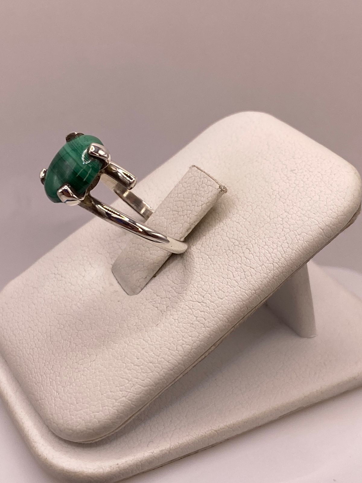 Anillo de Plata Ley 925 con Malaquita Natural