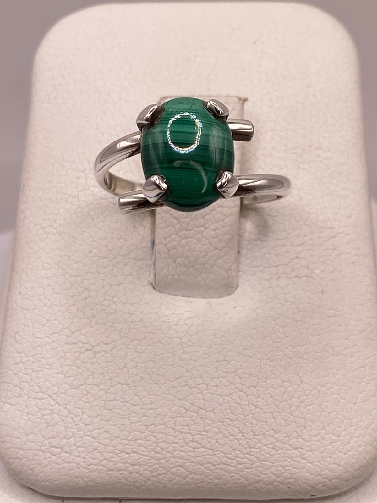 Anillo de Plata Ley 925 con Malaquita Natural