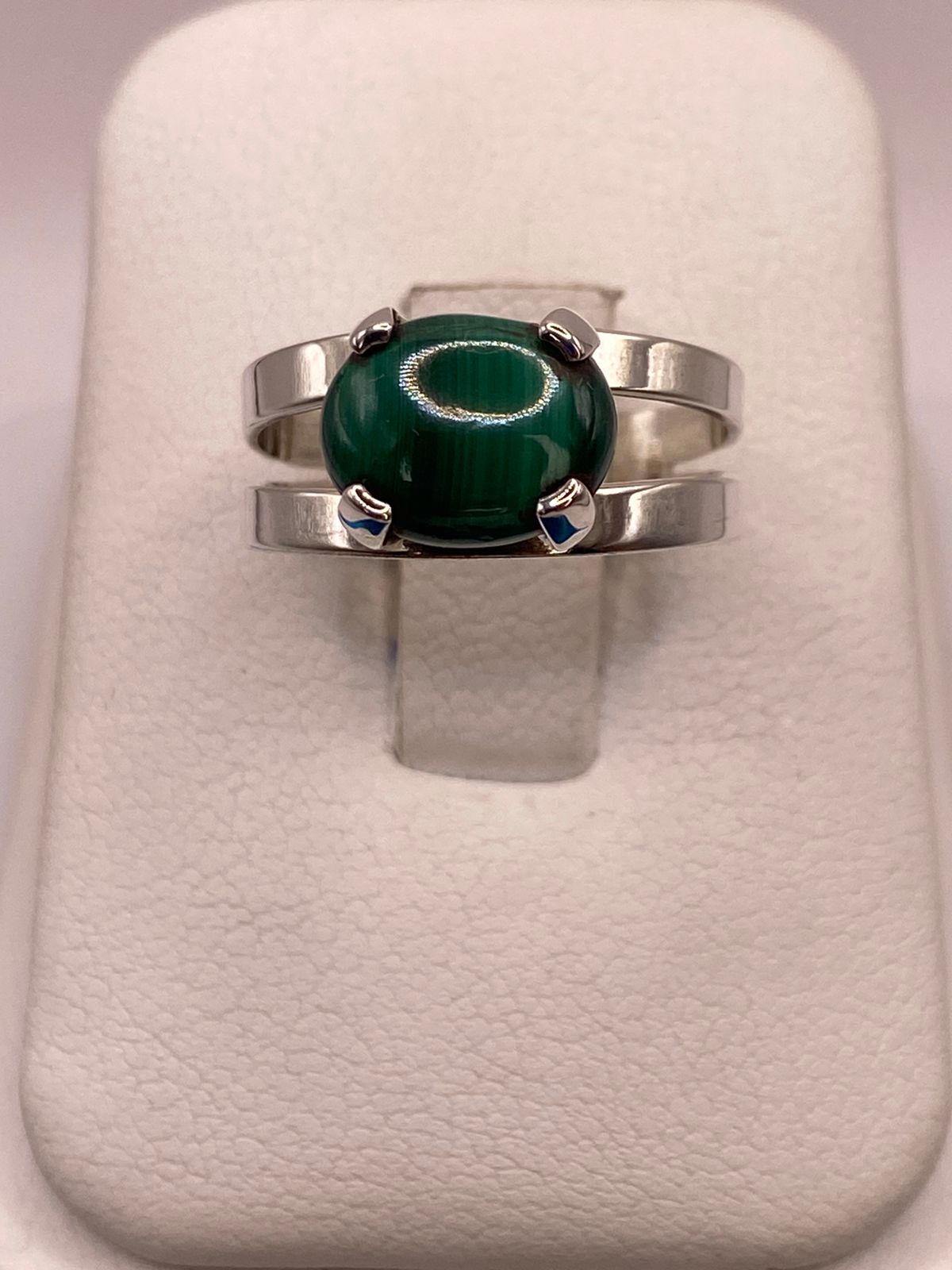 Anillo de Plata Ley 925 con Malaquita Natural