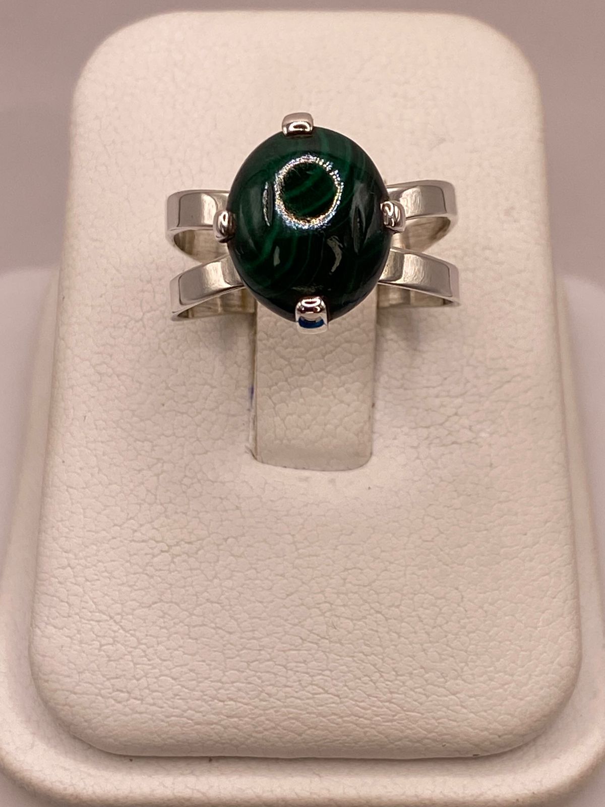 Anillo de Plata Ley 925 con Malaquita Natural