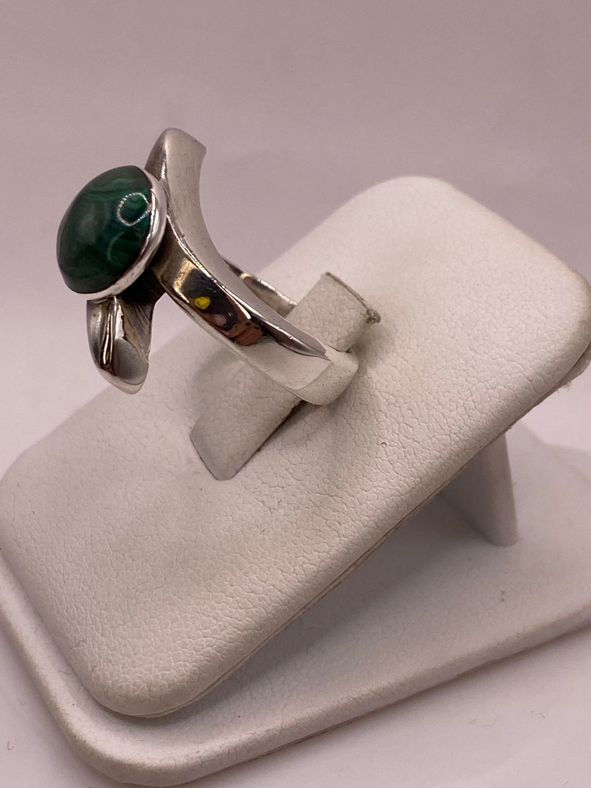 ANILLO DE PLATA LEY 925 CON MALAQUITA NATURAL