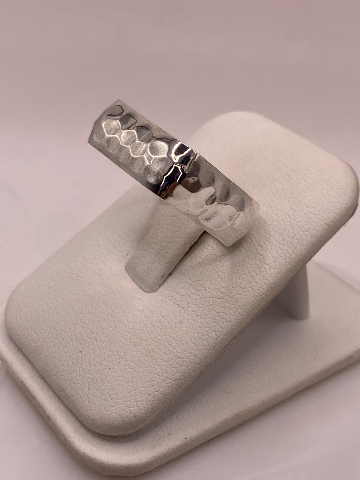 ANILLO DE PLATA LEY 925 MARTILLADO