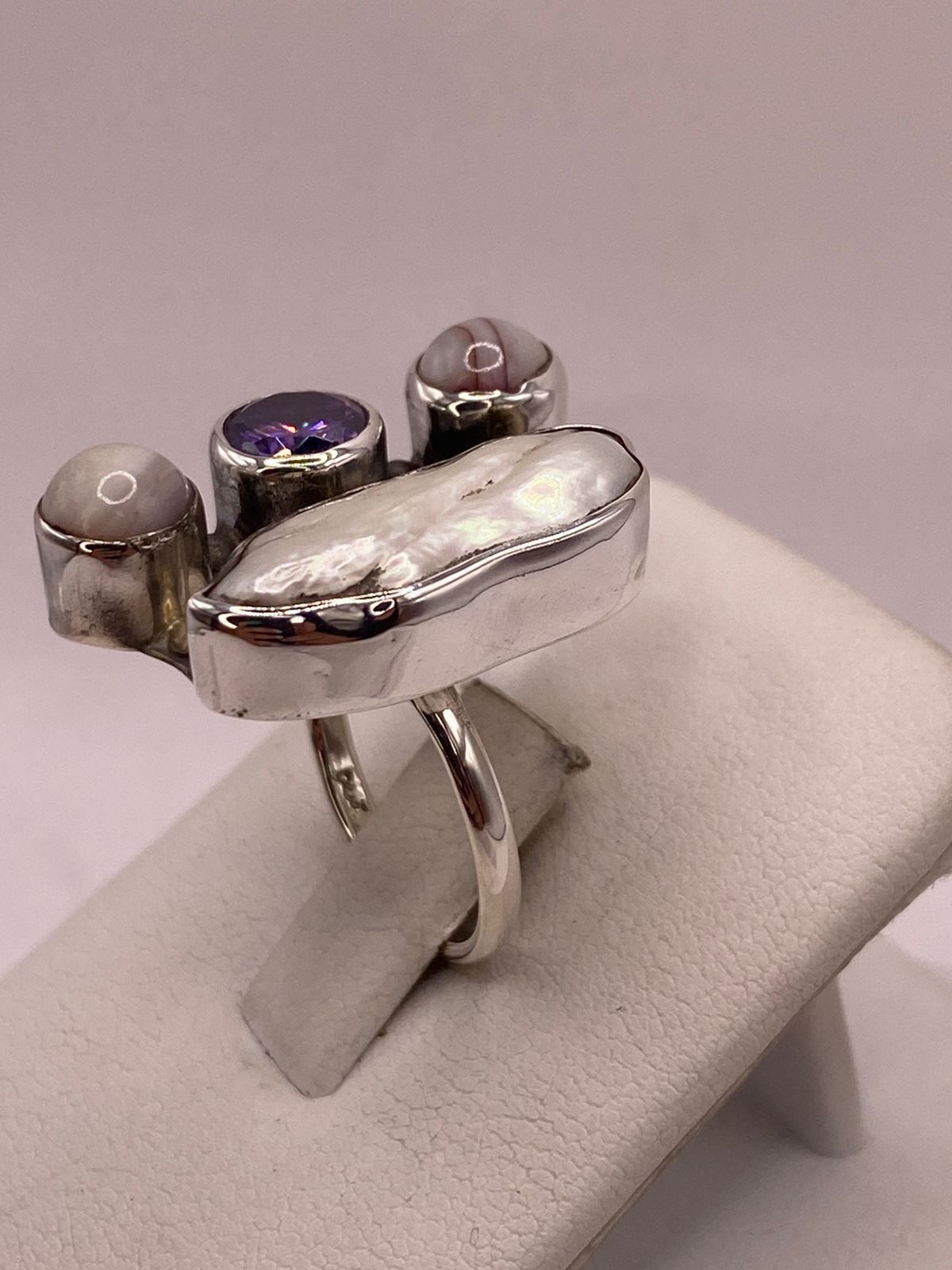 Anillo de Plata Ley 925 con Nácar, Ágata y Zirconia
