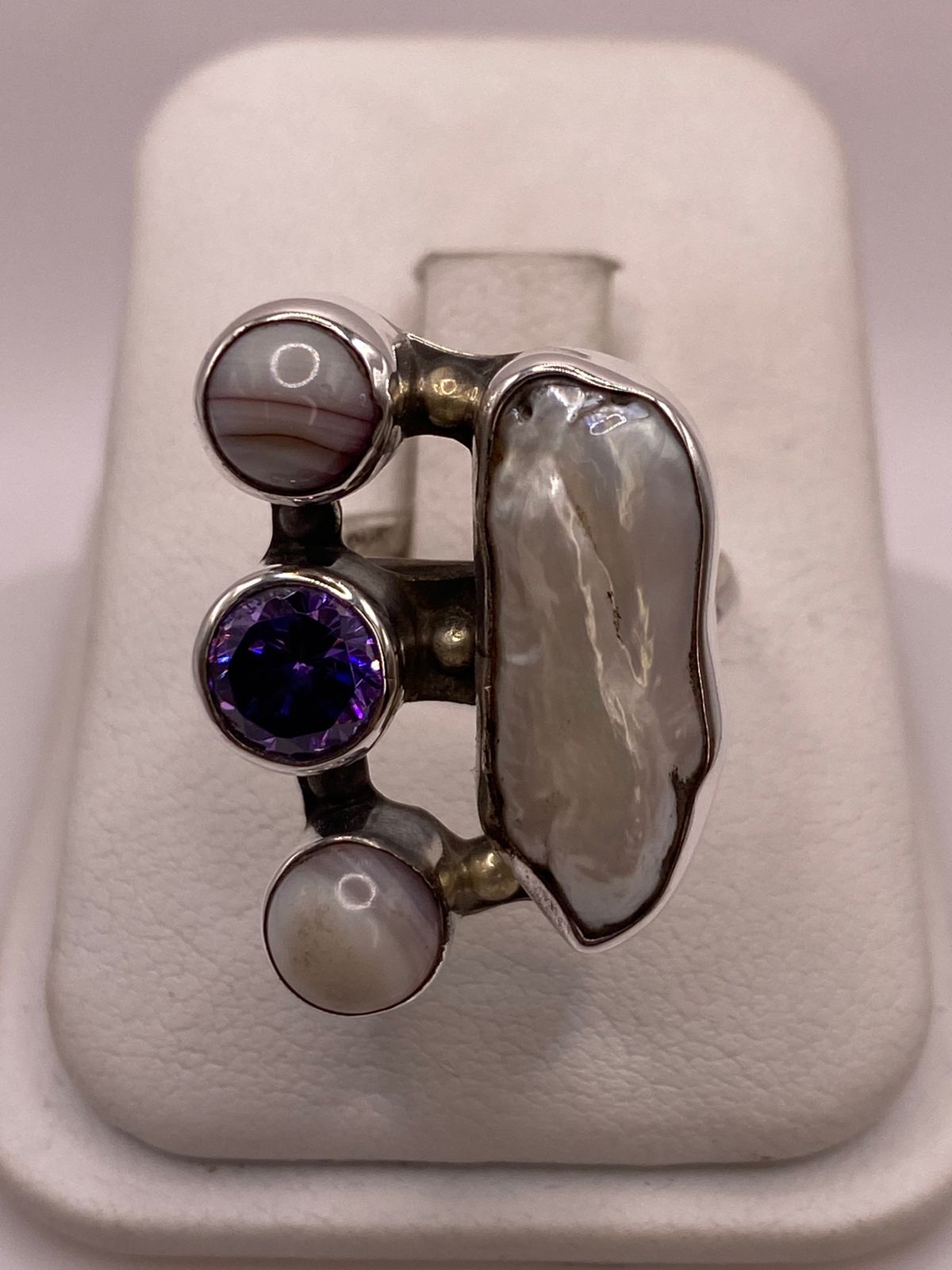 Anillo de Plata Ley 925 con Nácar, Ágata y Zirconia
