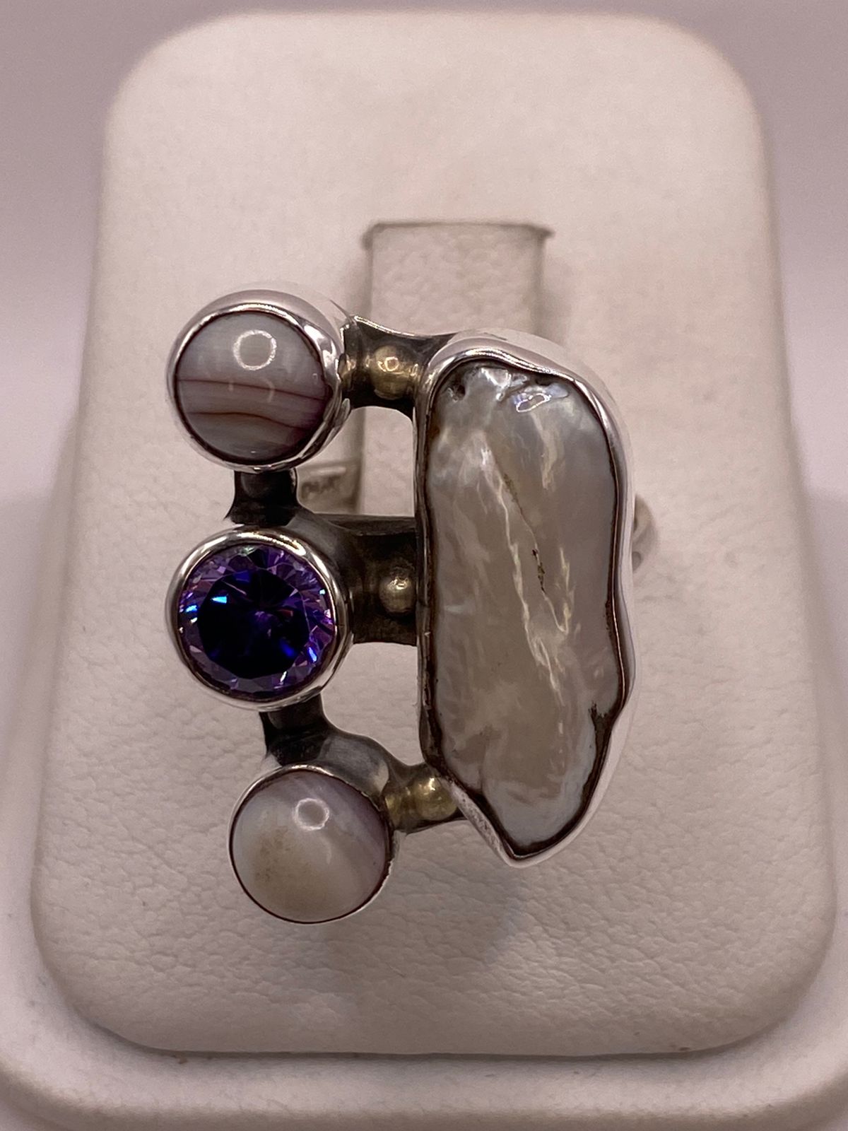 Anillo de Plata Ley 925 con Nácar, Ágata y Zirconia