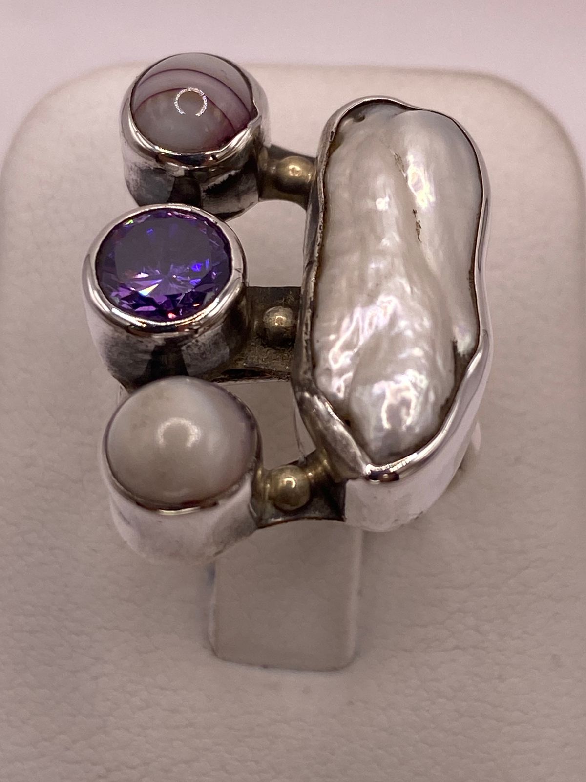 Anillo de Plata Ley 925 con Nácar, Ágata y Zirconia