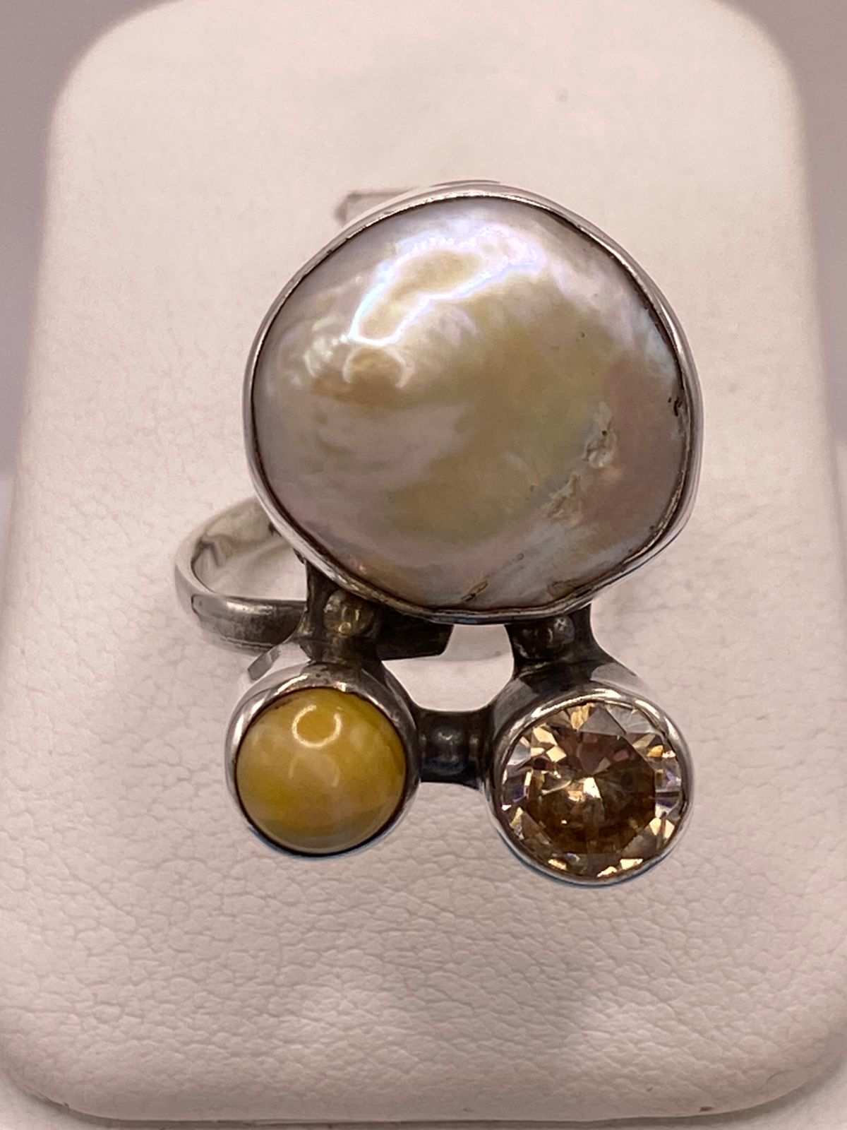 Anillo de Plata Ley 925 con Nácar, Jaspe y Zirconia