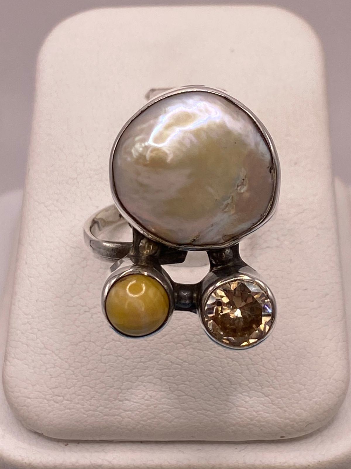 Anillo de Plata Ley 925 con Nácar, Jaspe y Zirconia