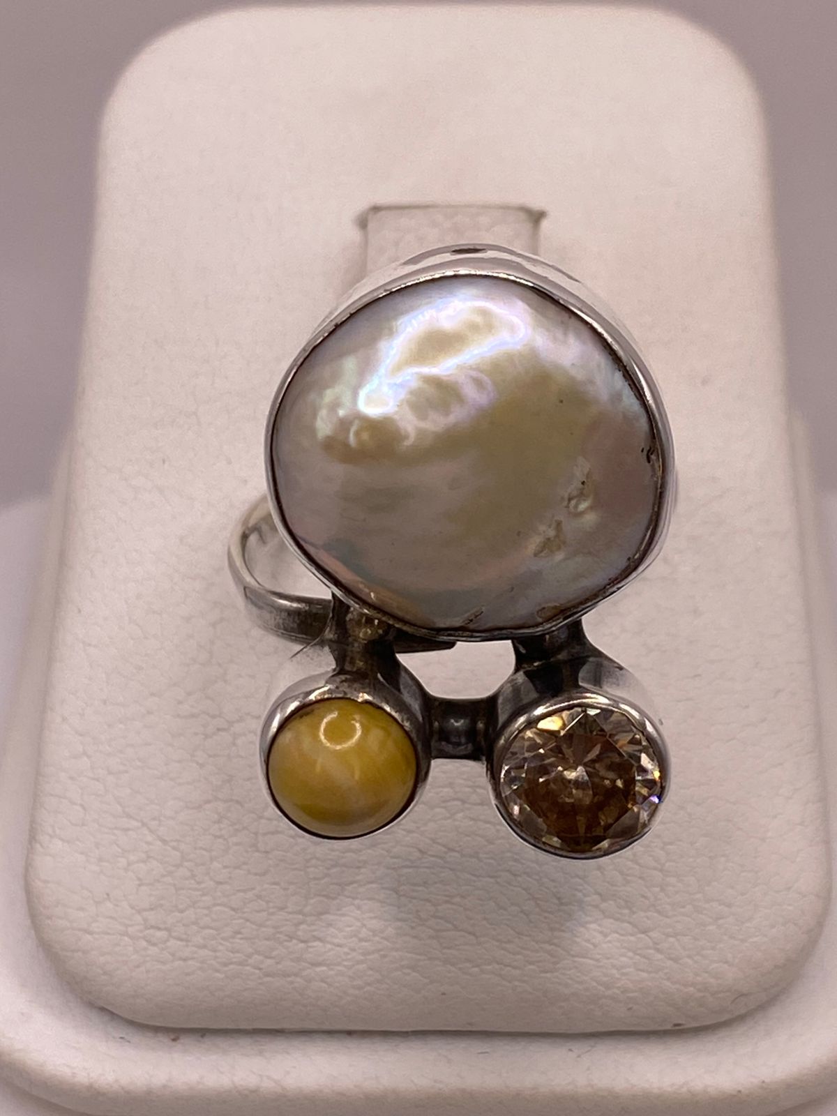 Anillo de Plata Ley 925 con Nácar, Jaspe y Zirconia