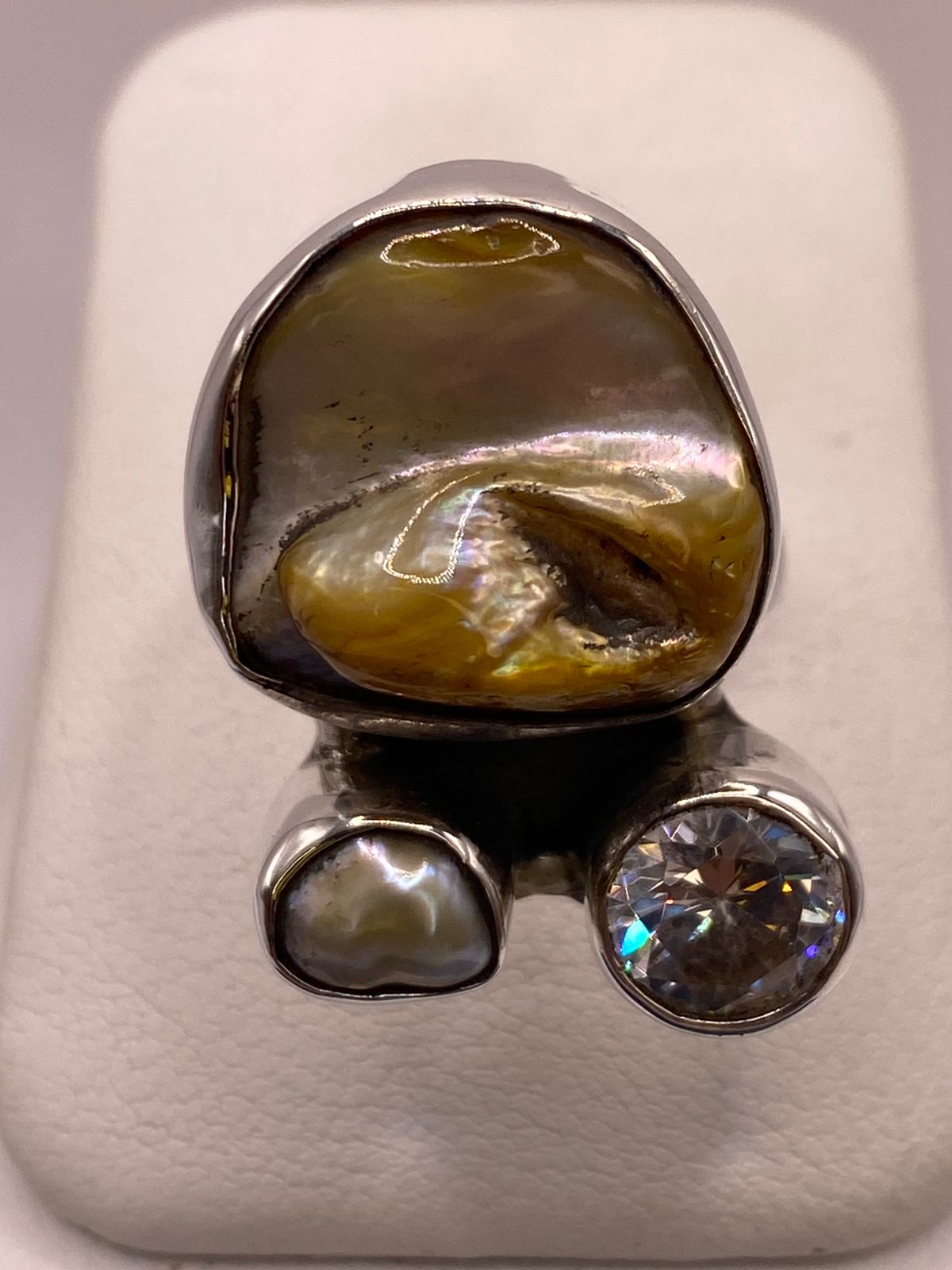 Anillo de Plata Ley 925 con Nácar y Zirconia
