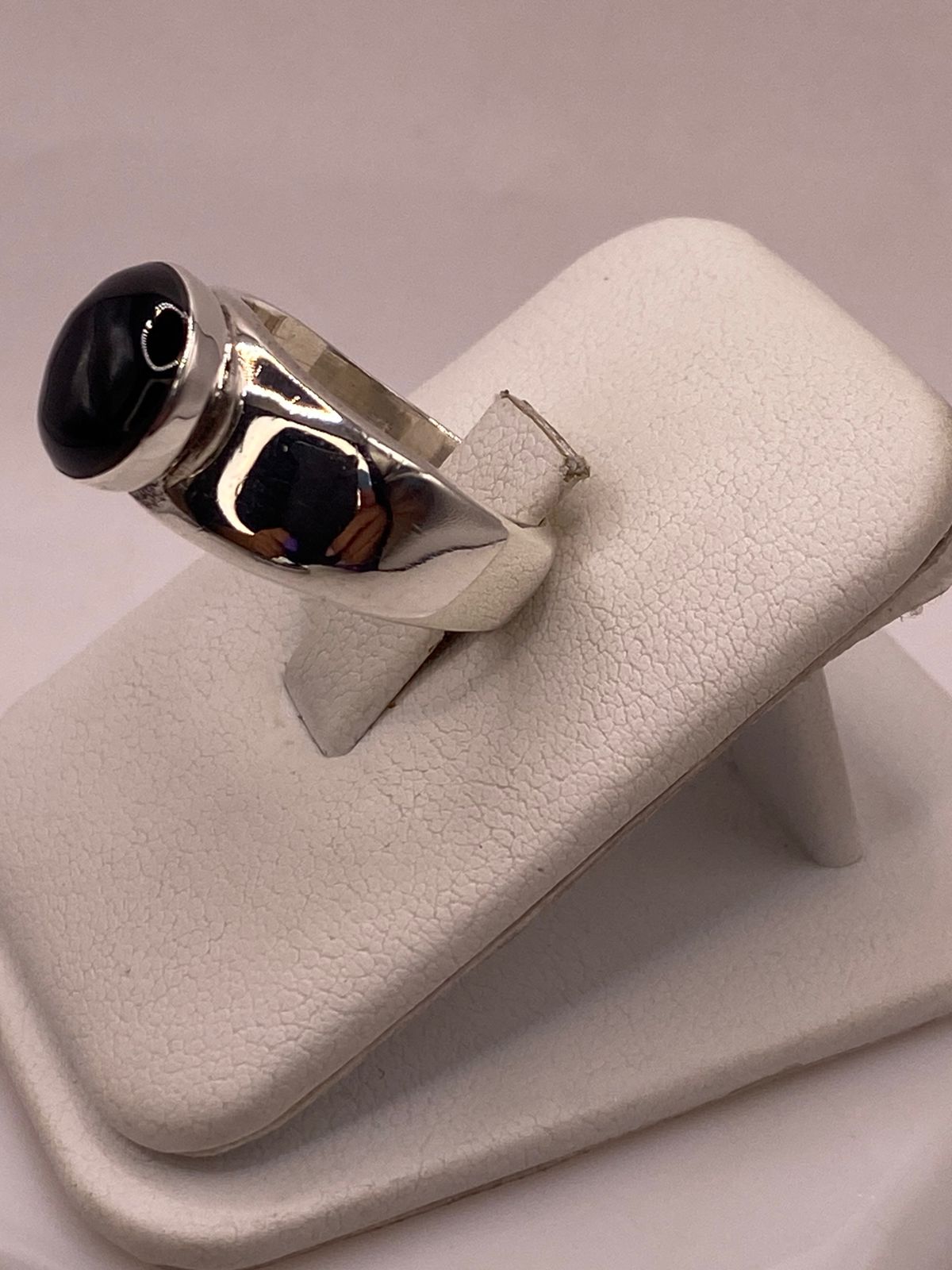 ANILLO DE PLATA LEY 925 CON ÓNIX NEGRO