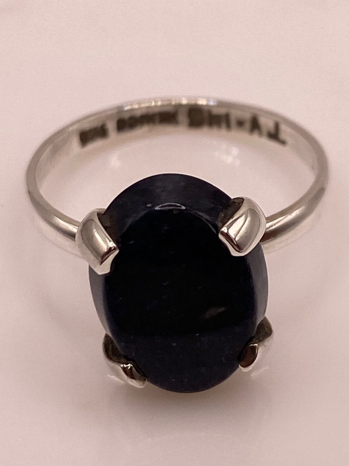 Anillo de Plata Ley 925 con Ónix Negro Natural