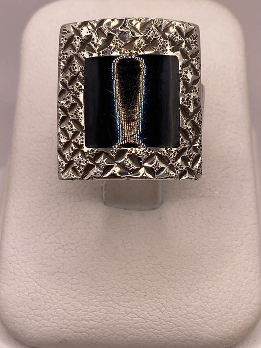 Anillo de Plata Ley 925 con Ónix Negro, vista frontal