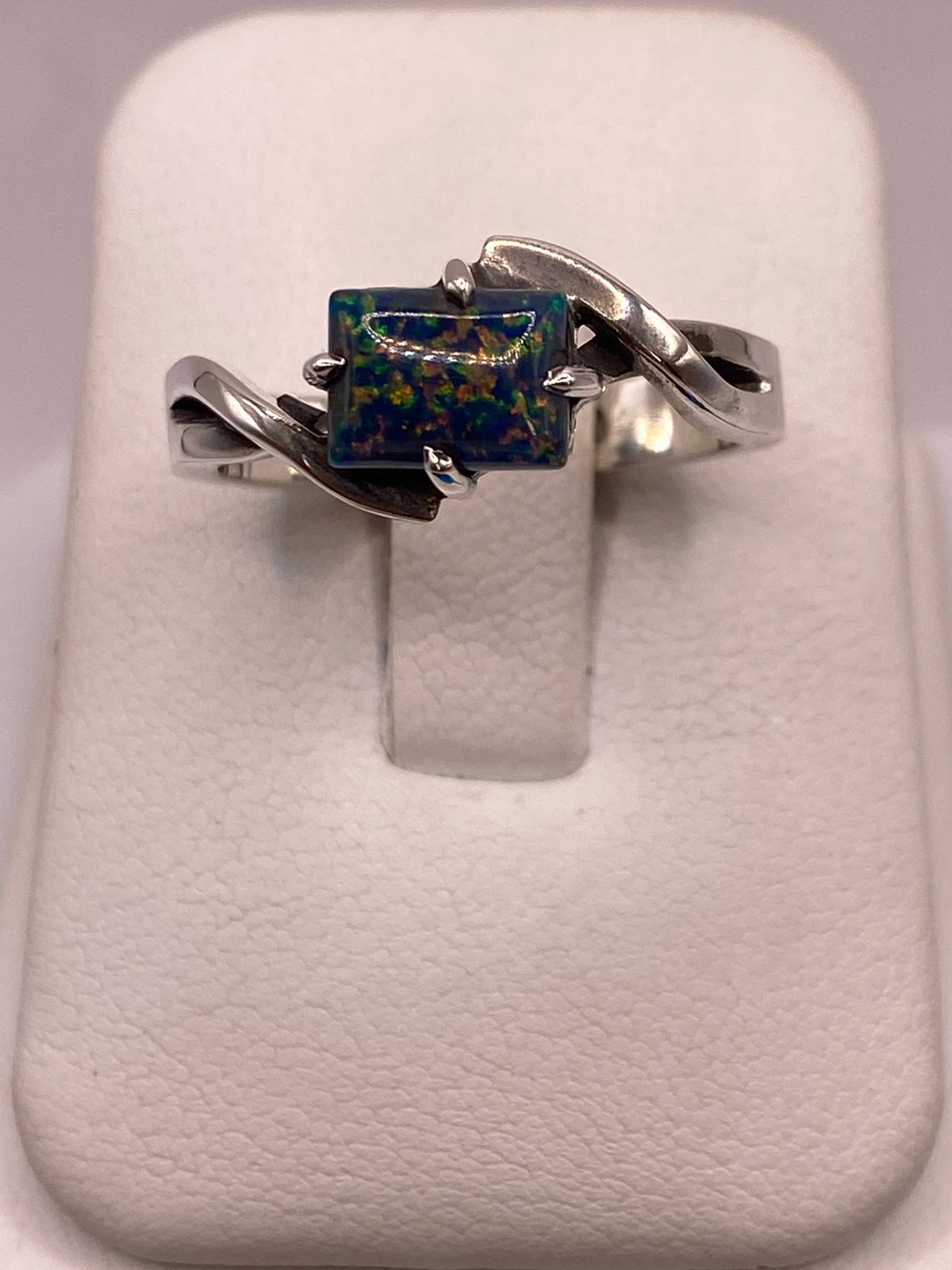 Anillo de Plata Ley 925 con Ópalo Azul