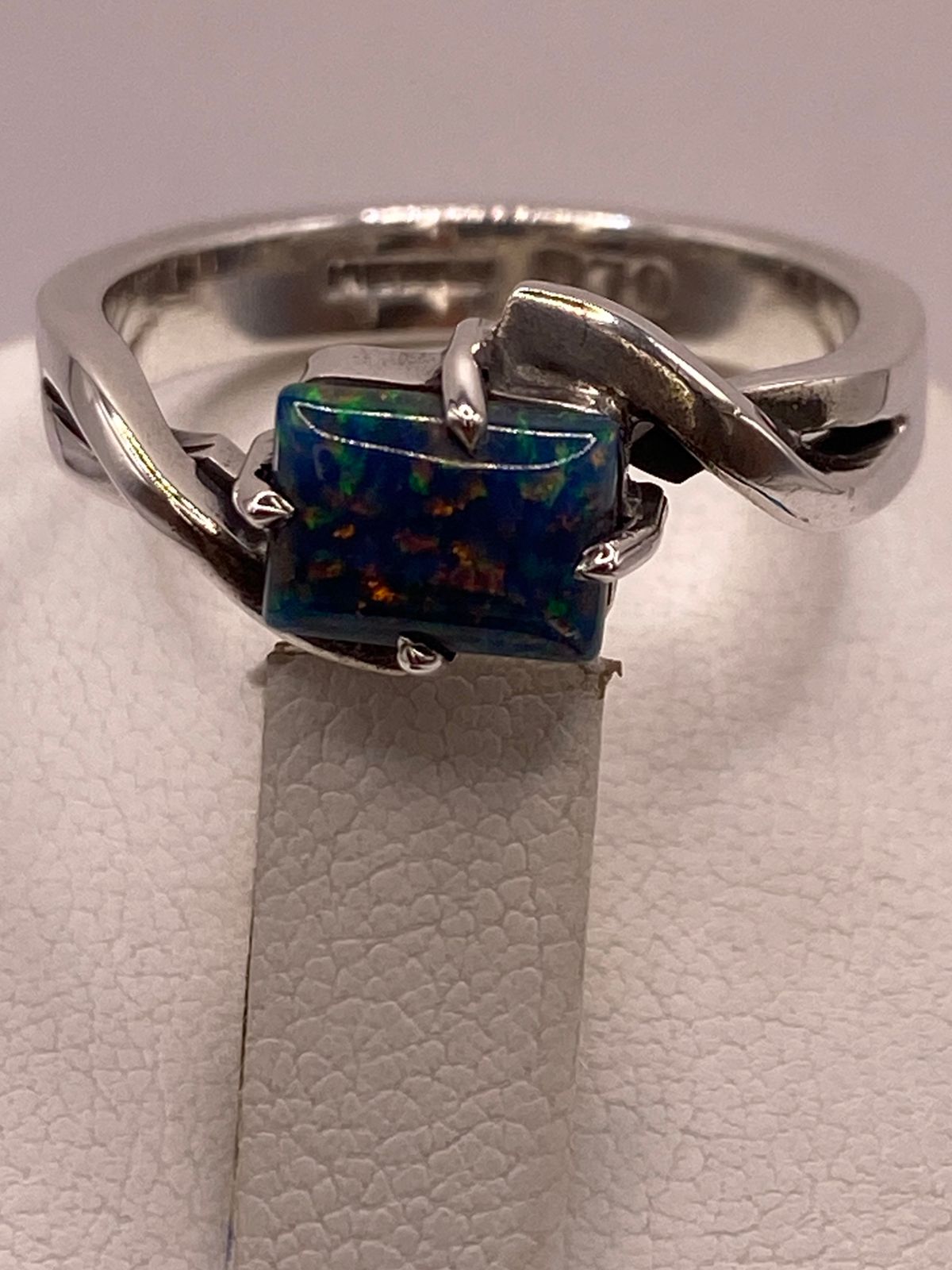 Anillo de Plata Ley 925 con Ópalo Azul