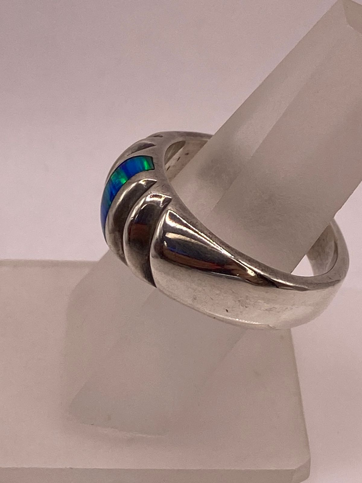 ANILLO DE PLATA LEY 925 CON ÓPALO DE FUEGO AZUL